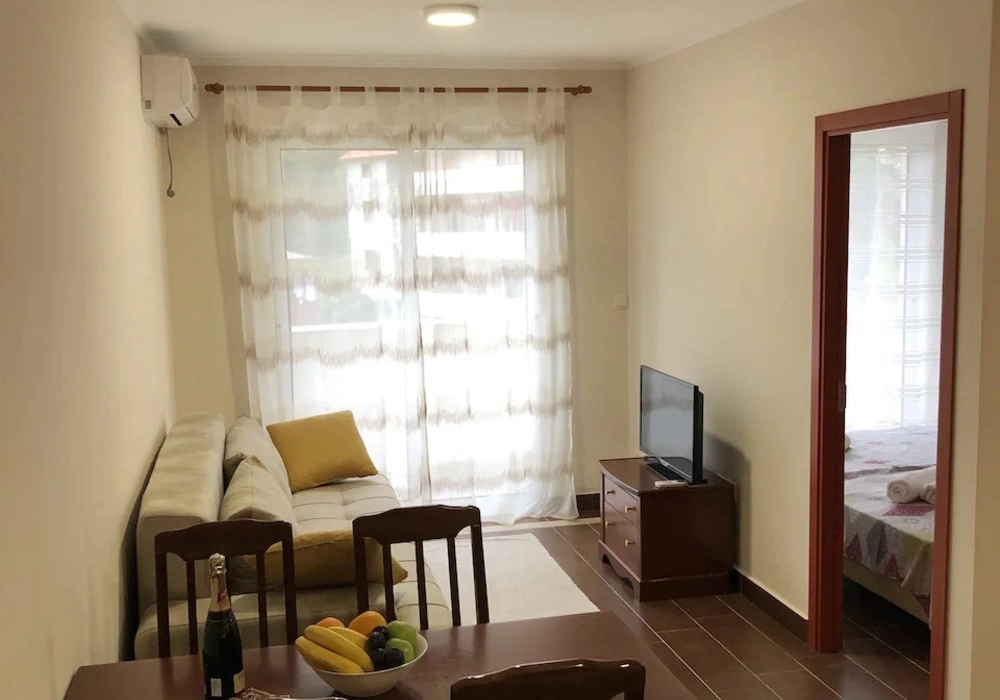 Jednosoban-stan-sa-terasom-u-Becicima-Budva-6 Jednosoban stan 37 m² – Bečići, Budva — fotografija 7