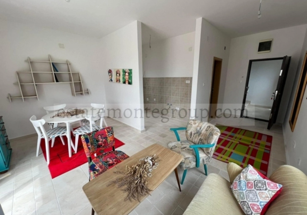 Garsonjera-sa-terasom-u-Becicima-Budva-4 Garsonjera 45 m² – Bečići, Budva — fotografija 5