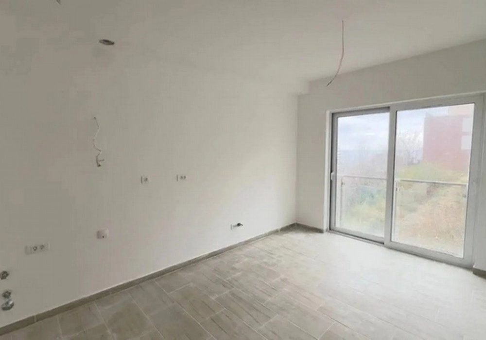 Garsonjera-u-kompleksu-sa-bazenom-Becici-Budva-1 Garsonjera 20 m² – Bečići, Budva — fotografija 2
