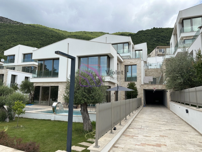 Kuca-sa-bazenom-u-Kumboru-Herceg-Novi-4 Kuća 164 m² – Kumbor, Herceg Novi — fotografija 5