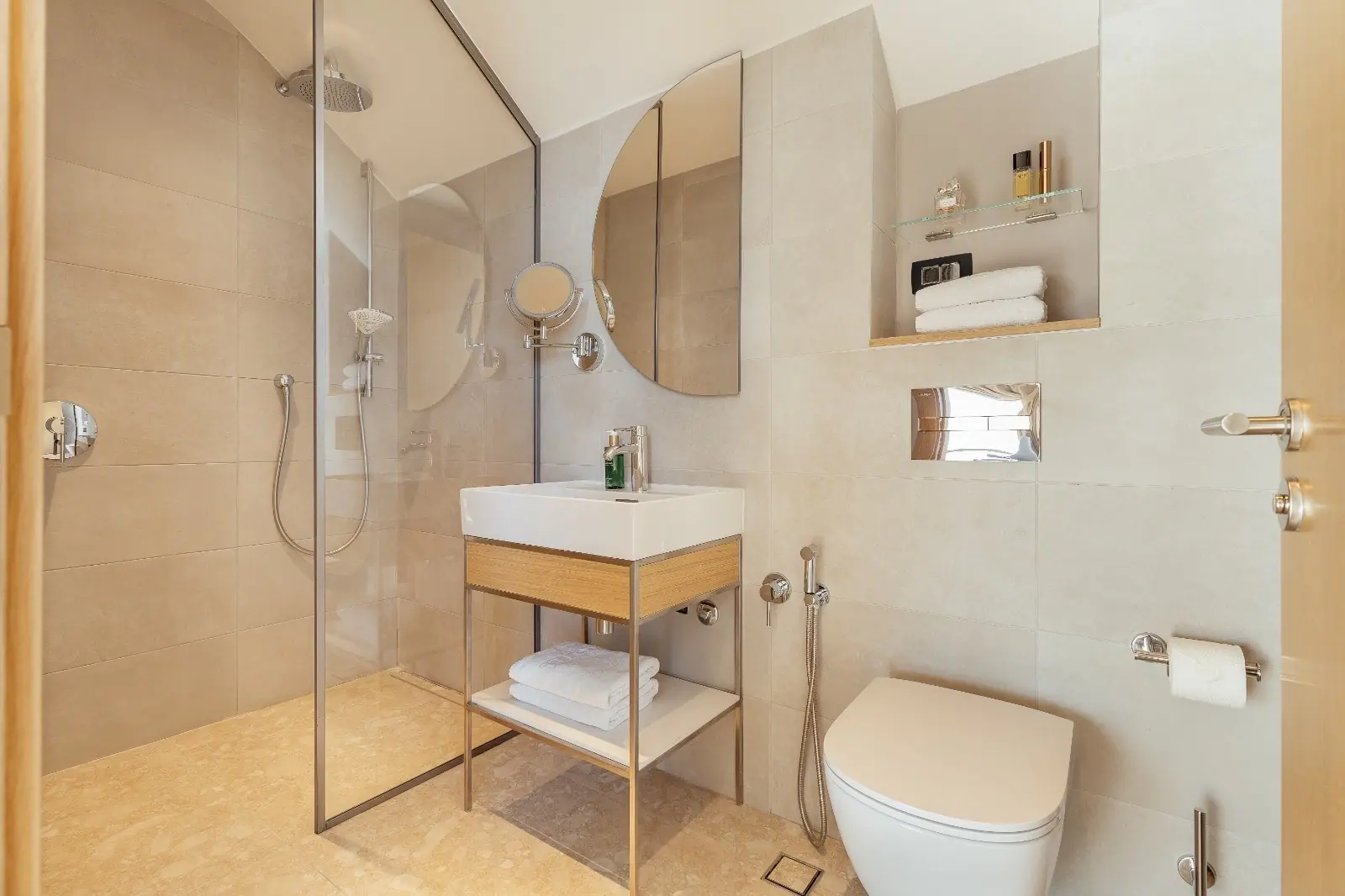 Dvosoban-stan-sa-terasama-u-Seljanovu-Tivat-12 Dvosoban stan 179 m² – Seljanovo, Tivat — fotografija 13