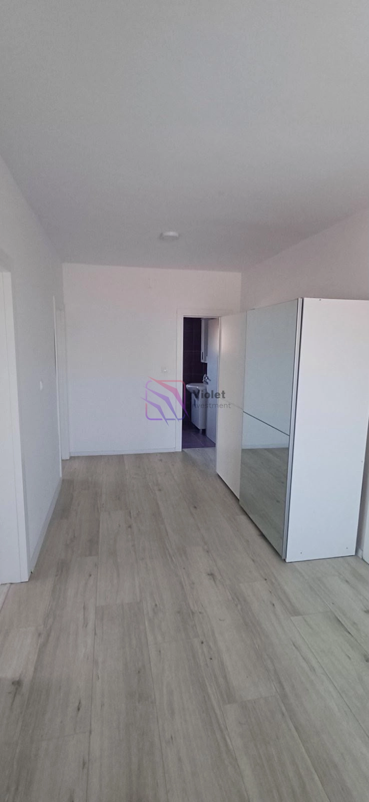 Namjestena-kuca-sa-dvoristem-u-naselju-Farmaci-Podgorica-8 Izdavanje: Kuća 260 m² – Farmaci, Podgorica — fotografija 9
