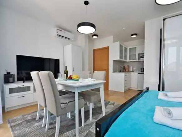 Garsonjera 38 m² – Dobrota, Kotor — fotografija 12