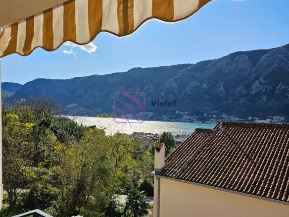 Trosoban stan 88 m² – Dobrota, Kotor — fotografija 6