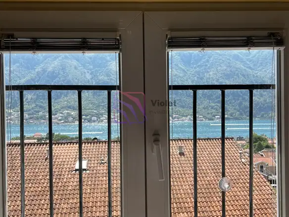 Trosoban stan 88 m² – Dobrota, Kotor — fotografija 7