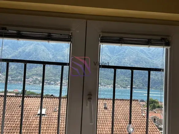 Trosoban stan 88 m² – Dobrota, Kotor — fotografija 14