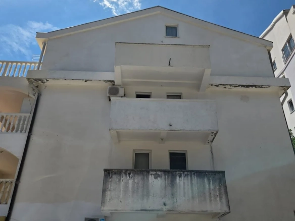 Jednosoban stan na Lazima, Budva — fotografija 4