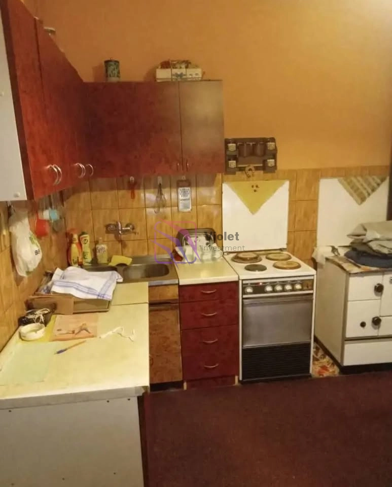 Kuca-sa-dvoristem-i-bazenom-u-Novom-Selu-Podgorica-7 Kuća 180 m² – Podgorica — fotografija 8