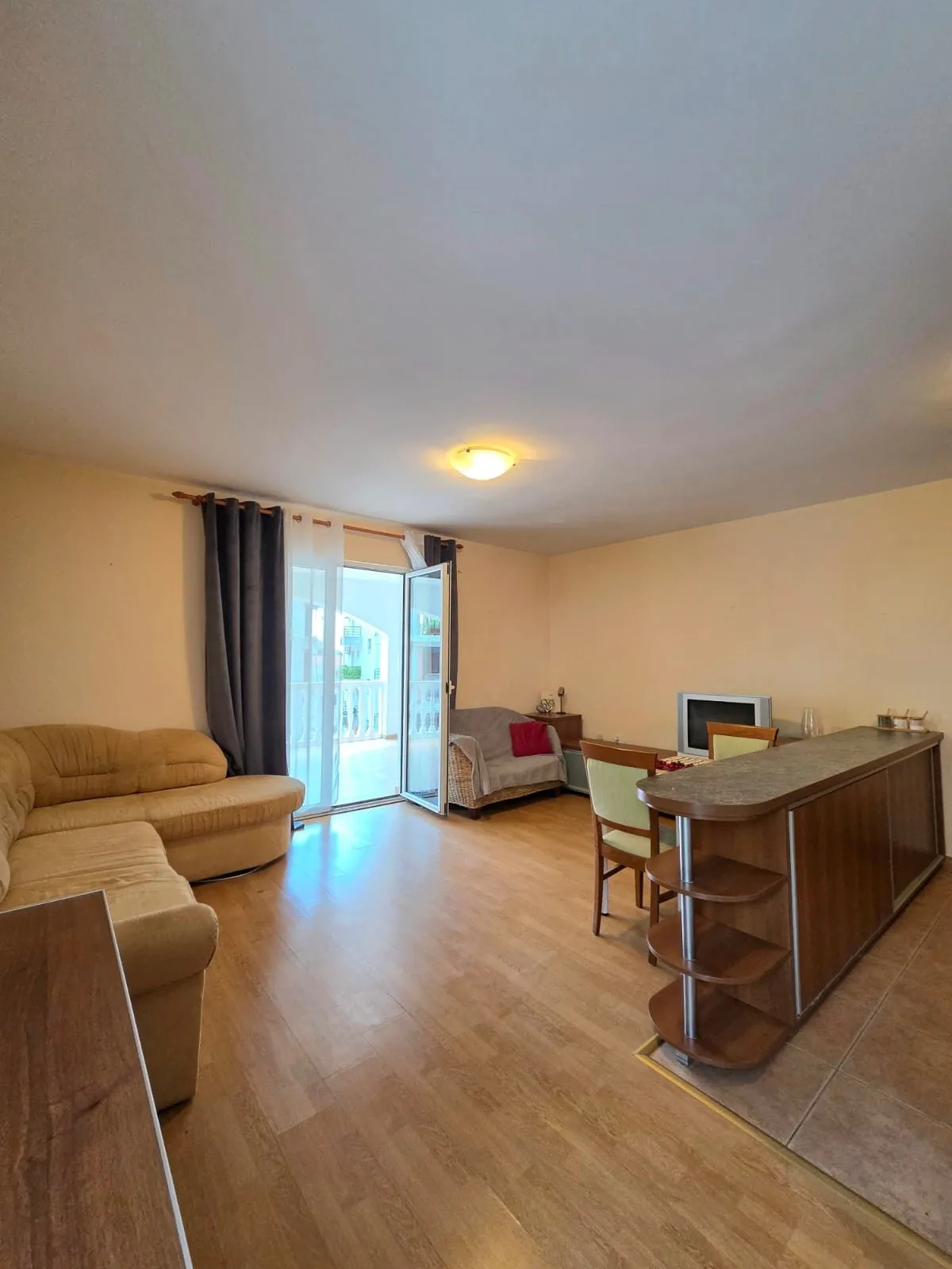 Jednosoban-stan-na-Lazima-Budva-8 Jednosoban stan na Lazima, Budva — fotografija 9