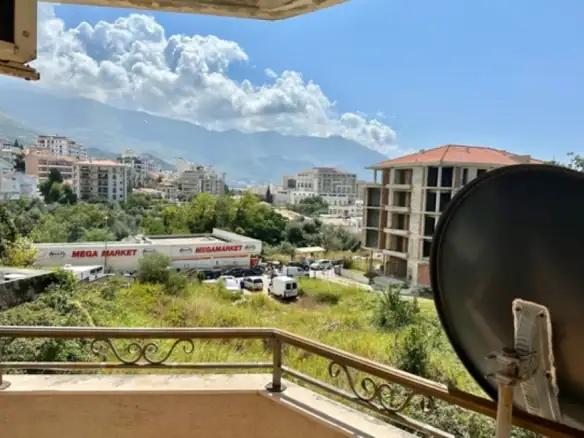 Dvosoban stan u Bečićima