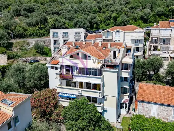 Jednosoban stan 45 m² – Sveti Stefan, Budva — fotografija 2