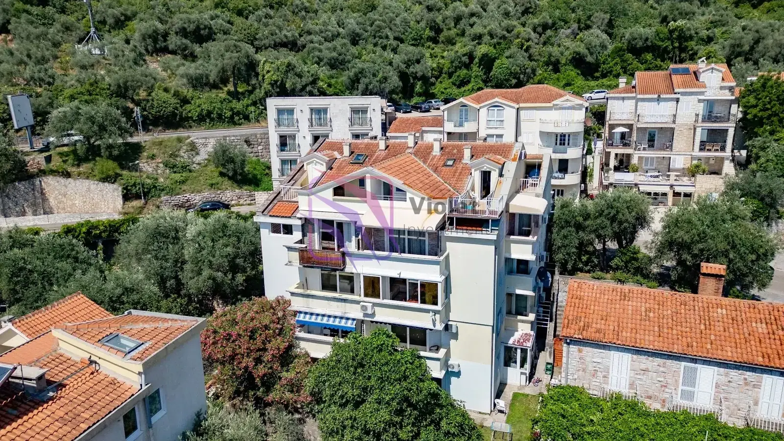 Jednosoban-stan-sa-pogledom-na-more-Sveti-Stefan-Budva-1 Jednosoban stan 45 m² – Sveti Stefan, Budva — fotografija 2