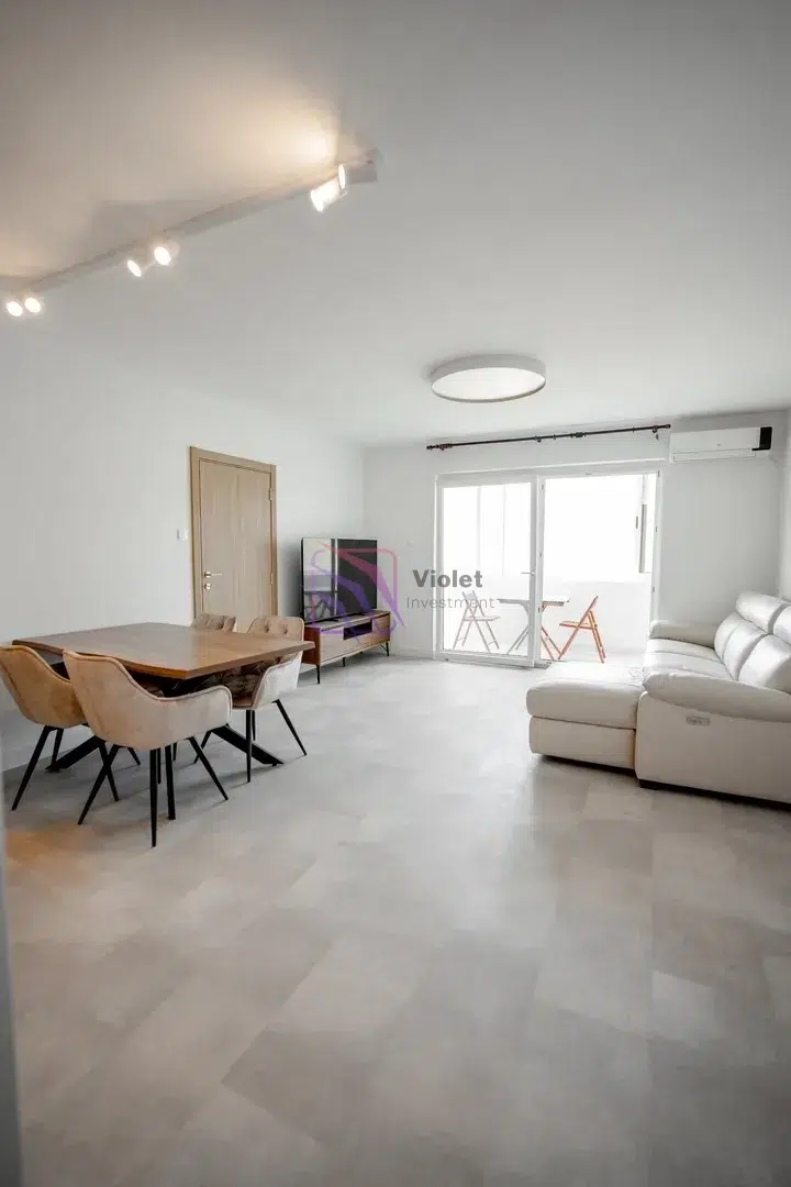 Jednosoban-stan-sa-pogledom-na-more-Sveti-Stefan-Budva-3 Jednosoban stan 45 m² – Sveti Stefan, Budva — fotografija 4