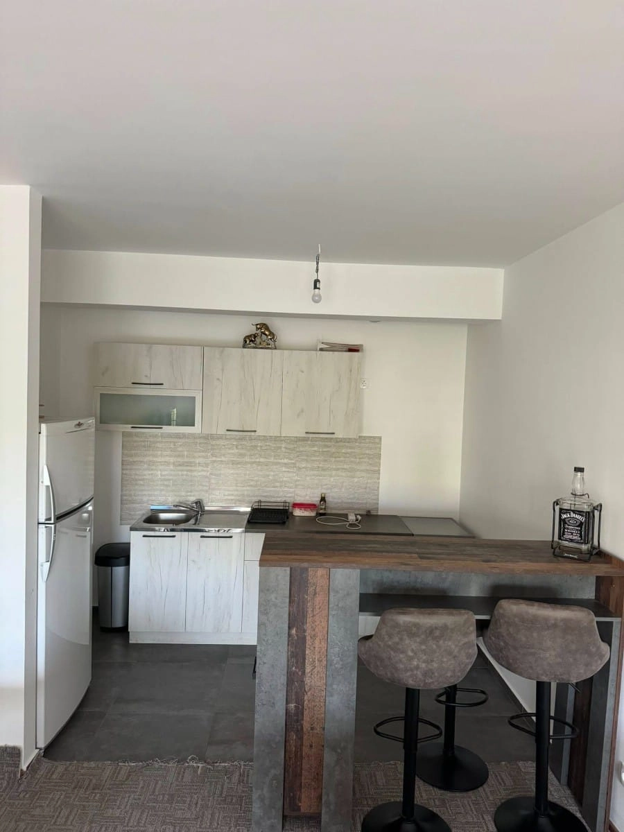 Namjesten-poslovni-prostor-u-Master-kvartu-Podgorica-5 Izdavanje: Poslovni prostor 70 m² – Master kvart, Podgorica — fotografija 6