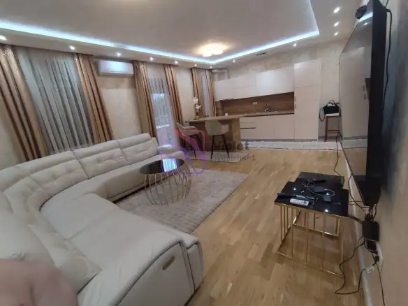 Izdavanje: Dvosoban stan 86 m² – Stara Varoš, Podgorica — fotografija 3