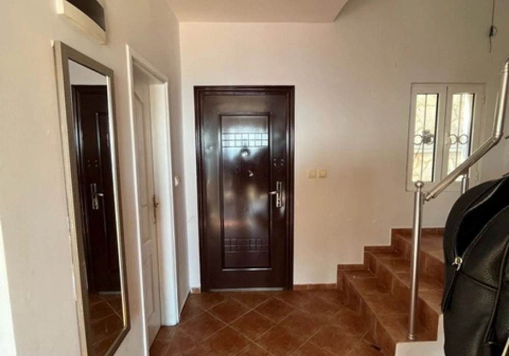 Dvosoban-stan-sa-dvoristem-u-Becicima-Budva-8 Dvosoban stan 90 m² – Bečići, Budva — fotografija 9
