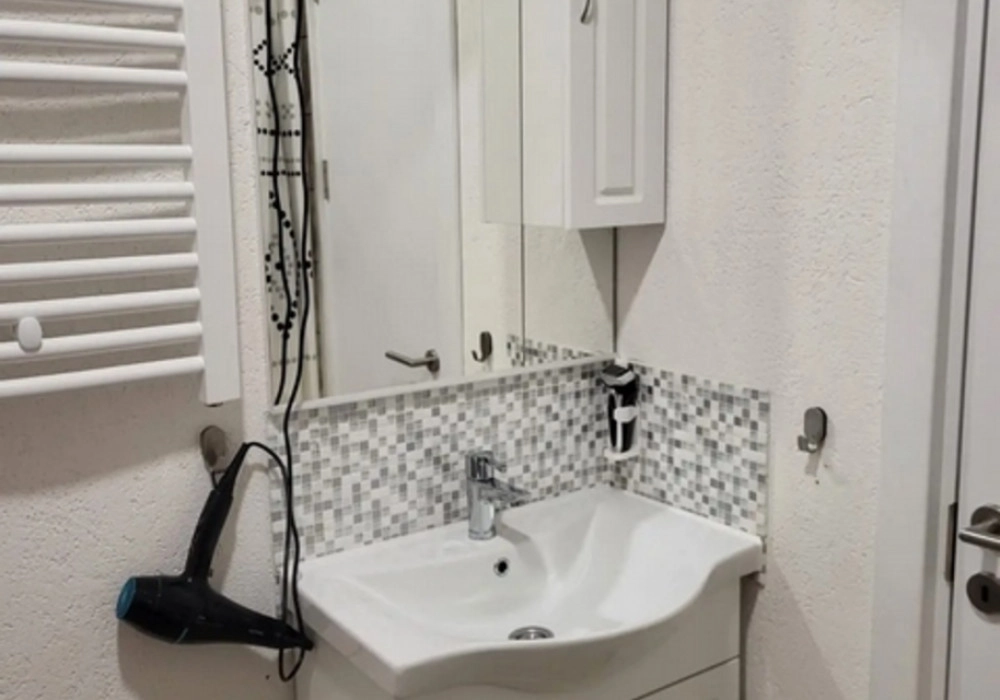 Dvosoban-stan-sa-terasom-u-Budvi-13 Dvosoban stan 60 m² – Rozino, Budva — fotografija 14