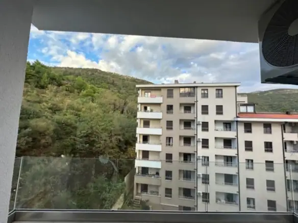 Dvosoban stan u Bečićima