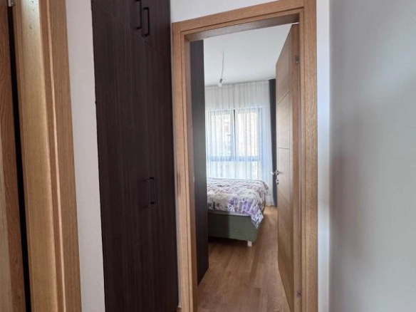 Izdavanje: Jednosoban stan 42 m² – Bečići, Budva — fotografija 7