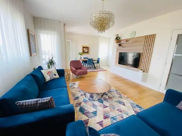 Izdavanje: Trosoban stan 94 m² – Central Point, Podgorica — fotografija 13