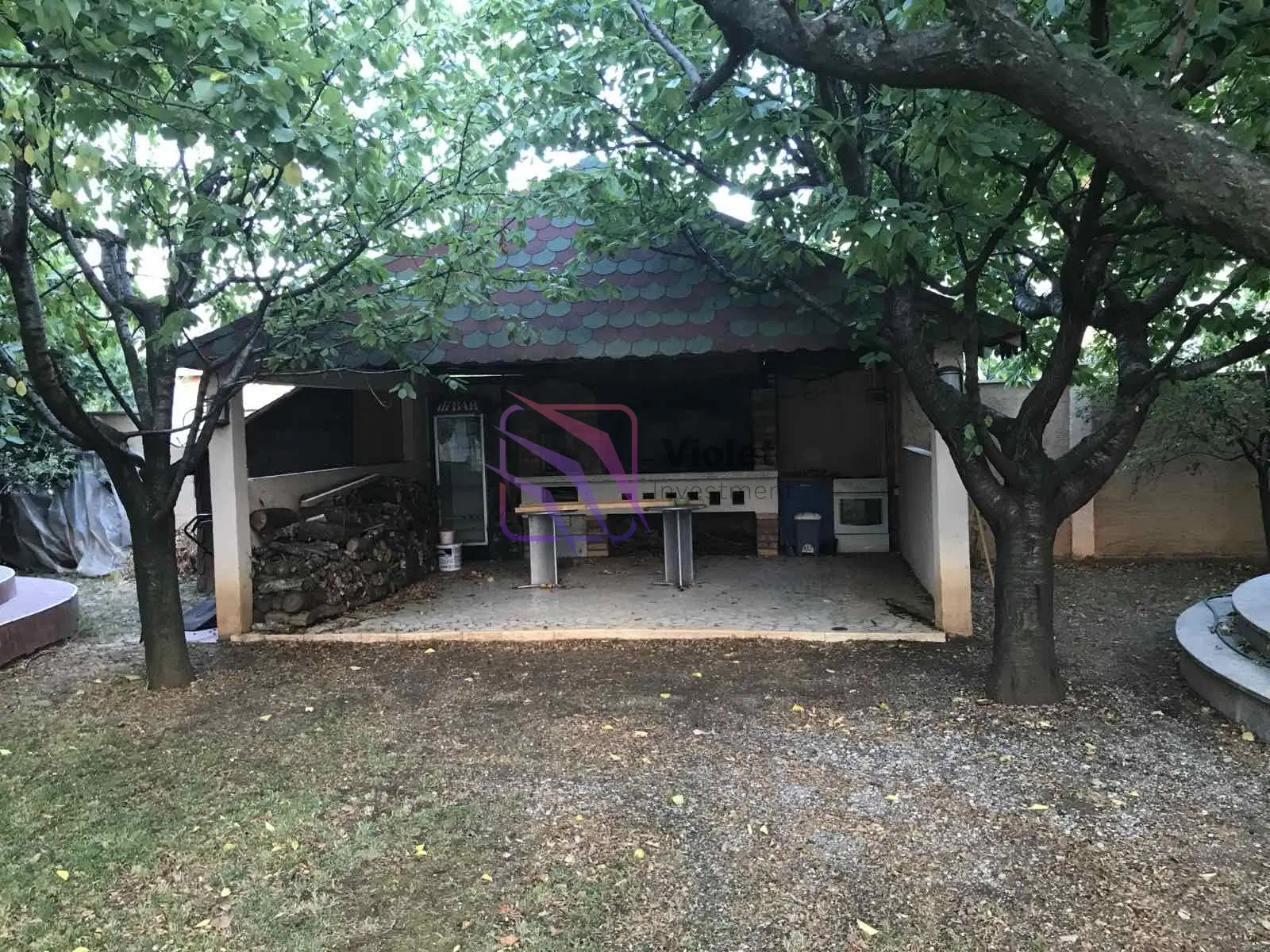 Porodicna-kuca-sa-dvoristem-Donja-Gorica-Podgorica-2 Izdavanje: Kuća 200 m² – Donja Gorica, Podgorica — fotografija 3