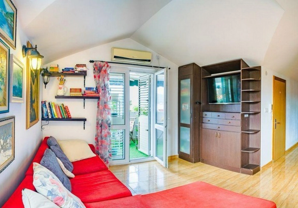 Dvosoban-stan-sa-pogledom-na-more-Mazina-Tivat-5 Dvosoban stan 65 m² – Mažina, Tivat — fotografija 6