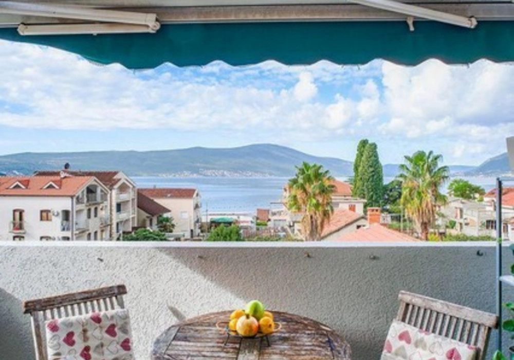 Dvosoban-stan-sa-pogledom-na-more-Mazina-Tivat-11 Dvosoban stan 65 m² – Mažina, Tivat — fotografija 12