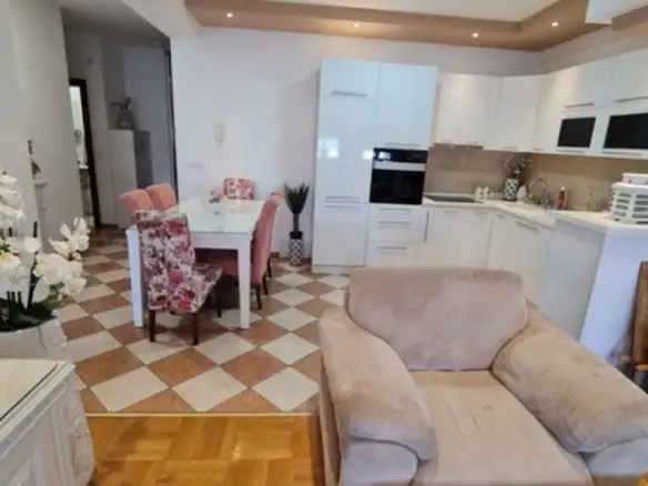 Dvosoban stan 68 m² – Polje, Bar — fotografija 3