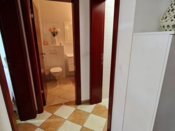 Dvosoban stan 68 m² – Polje, Bar — fotografija 11