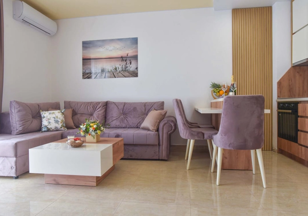 Jednosoban-stan-sa-terasom-u-Becicima-Budva-8 Jednosoban stan 43 m² – Bečići, Budva — fotografija 9