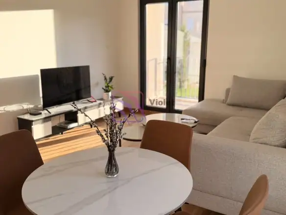 Izdavanje: Jednosoban stan 61 m² – Tološi, Podgorica — fotografija 5