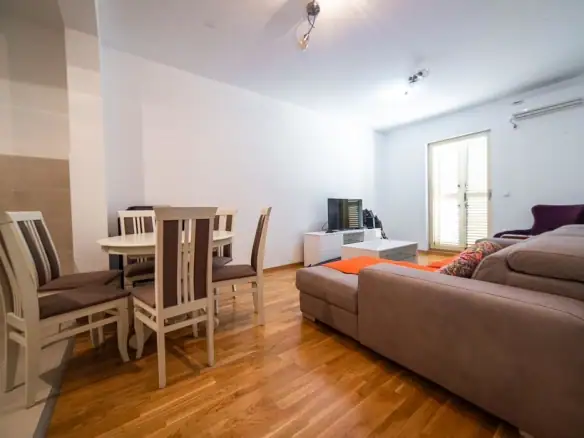 Dvosoban stan 78 m² – Dobrota, Kotor — fotografija 2