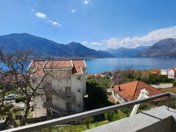 Dvosoban stan 63 m² – Dobrota, Kotor — fotografija 14