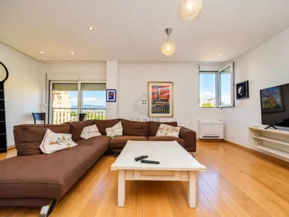 Trosoban namješten stan 88 m²