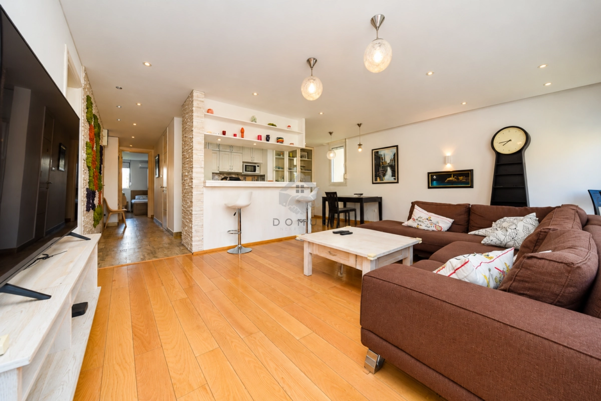 Trosoban-namjesten-stan-88-m²-Blok-V-–-Podgorica-2 Izdavanje: Trosoban stan 88 m² – Zabjelo, Podgorica — fotografija 3