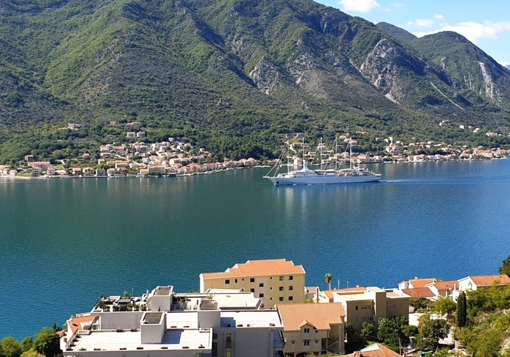 Dvosoban-stan-sa-bazenom-u-Dobroti-Kotor Dvosoban stan sa bazenom u Dobroti