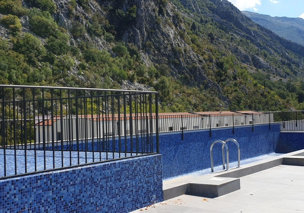 Dvosoban-stan-sa-bazenom-u-Dobroti-Kotor-8 Dvosoban stan 75 m² – Dobrota, Kotor — fotografija 9