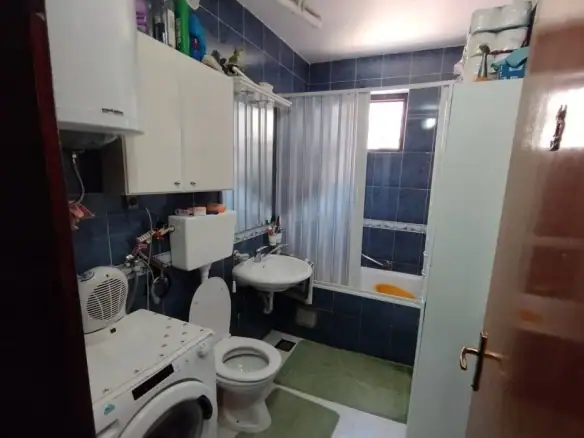 Dvosoban stan 96 m² – Dobrota, Kotor — fotografija 13