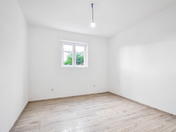Dvosoban stan 116 m² – Mažina, Tivat — fotografija 11