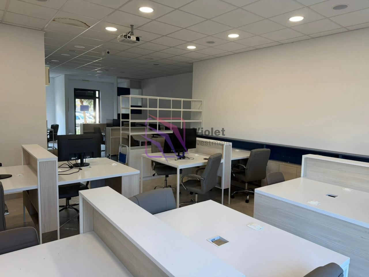 Poslovni-prostor-98-m²-Stari-aerodrom-Podgorica-4 Izdavanje: Poslovni prostor 98 m² – Stari aerodrom, Podgorica — fotografija 5