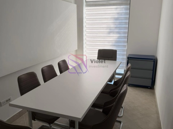 Izdavanje: Poslovni prostor 98 m² – Stari aerodrom, Podgorica — fotografija 7