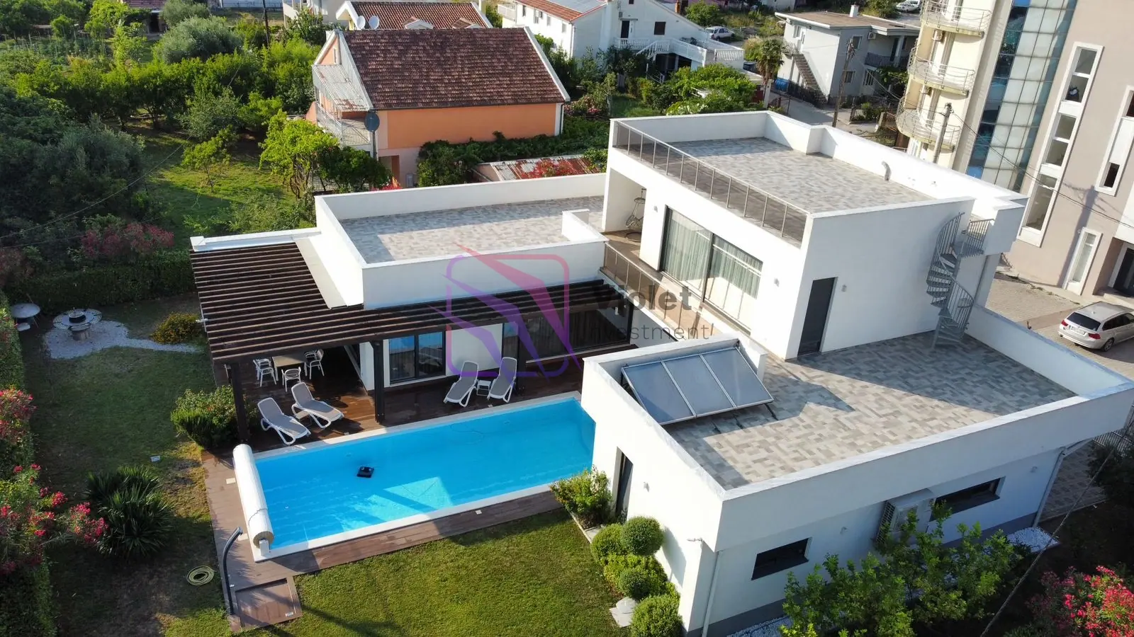 Kuca-sa-bazenom-u-naselju-Rena-Bar-2 Kuća 342 m² – Rena, Bar — fotografija 3
