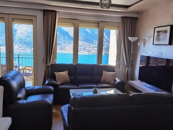 Dvosoban stan 67 m² – Dobrota, Kotor — fotografija 3