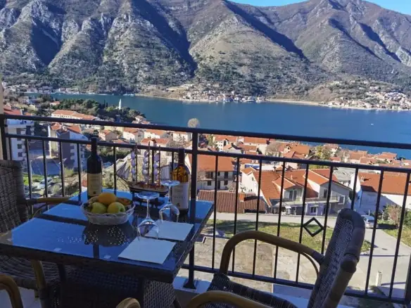 Dvosoban stan 67 m² – Dobrota, Kotor — fotografija 9