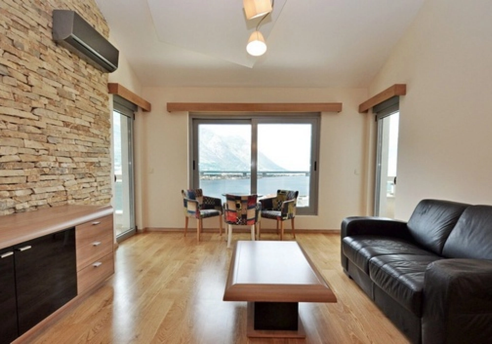 Dvosoban-stan-sa-pogledom-na-more-u-Dobroti-Kotor-3 Dvosoban stan 81 m² – Dobrota, Kotor — fotografija 4