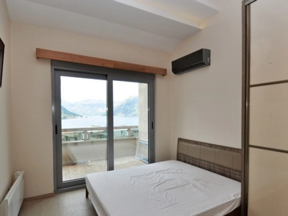 Dvosoban stan 81 m² – Dobrota, Kotor — fotografija 8