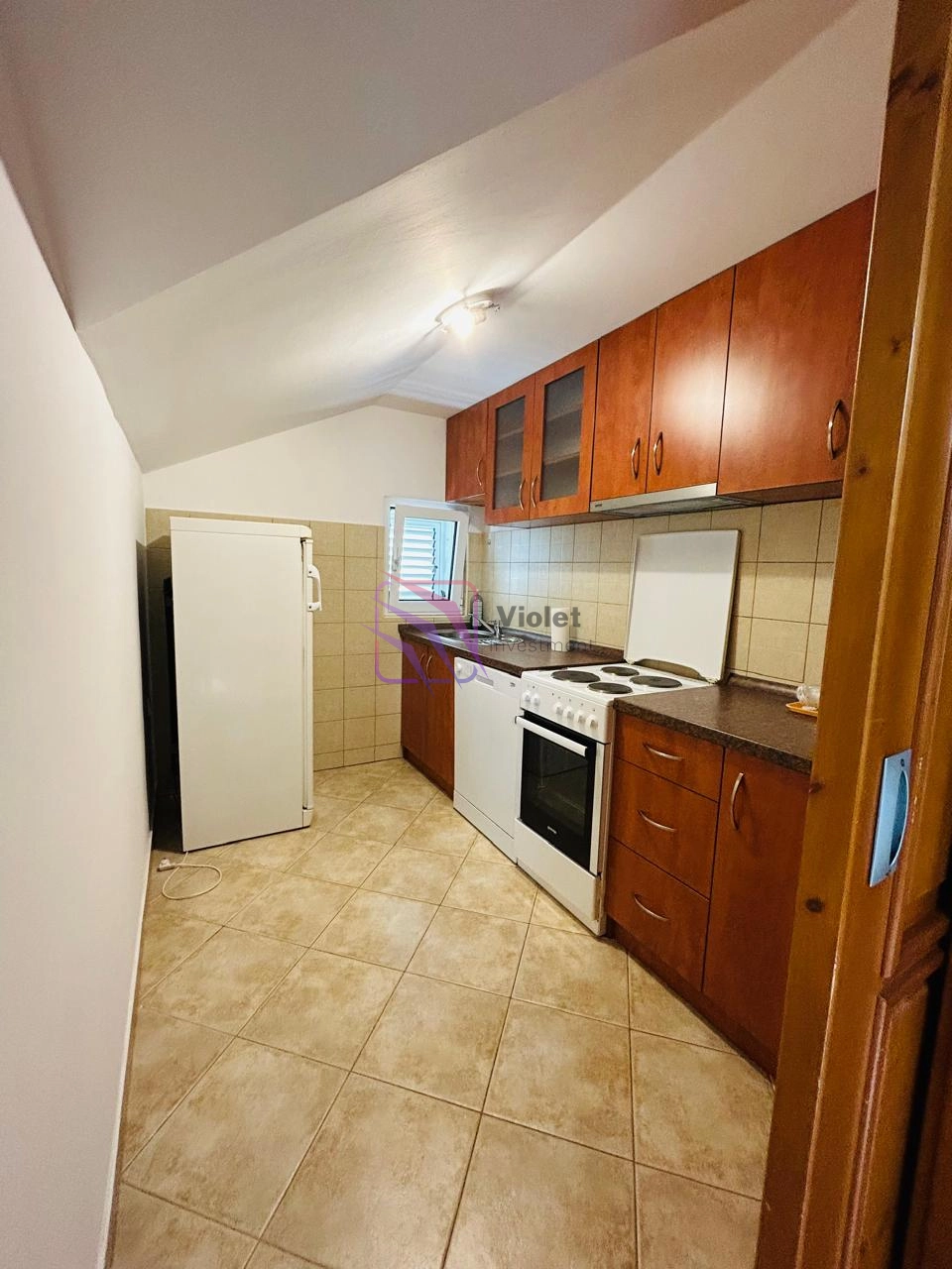 Dvosoban-stan-u-naselju-Dalmatinska-Podgorica-5 Izdavanje: Dvosoban stan 70 m² – Dalmatinska, Podgorica — fotografija 6