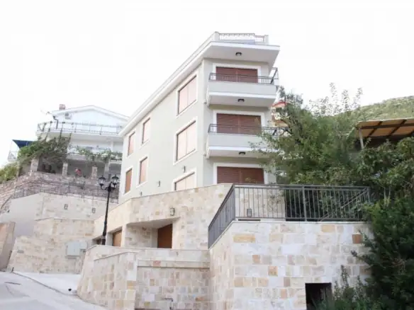 Dvosoban stan 76 m² – Petrovac, Budva — fotografija 8