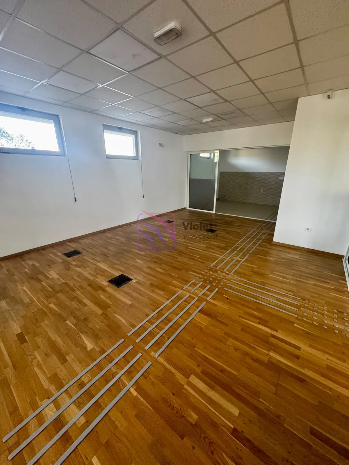 Poslovni-prostor-180-m²-u-Staroj-Varosi-Podgorica-2 Izdavanje: Poslovni prostor 180 m² – Stara Varoš, Podgorica — fotografija 3
