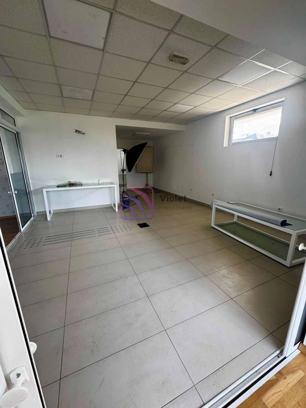Poslovni-prostor-180-m²-u-Staroj-Varosi-Podgorica-5 Izdavanje: Poslovni prostor 180 m² – Stara Varoš, Podgorica — fotografija 6